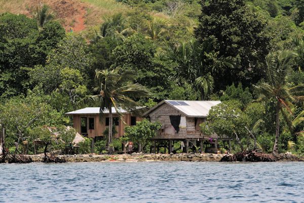 Gizo : Our journey through the Solomon Islands : What to Do and See in ...